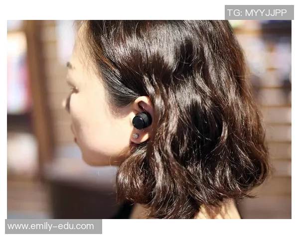 足球巨星联名耳机引领潮流 打造球场激情与音乐完美融合体验