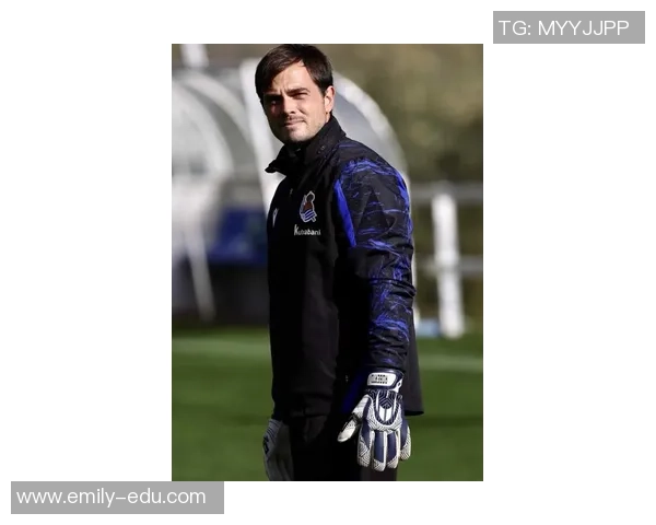 全面球星视角下足球技战术与团队协作发展的深度探索