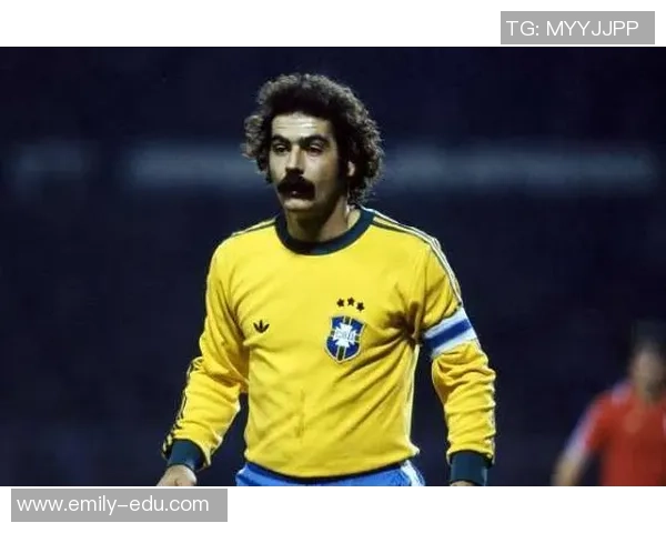 细数绿茵传奇巨星的经典瞬间与那些让人热血沸腾的足球招牌动作 细数绿茵传奇巨星的经典瞬间与那些让人热血沸腾的足球招牌动作