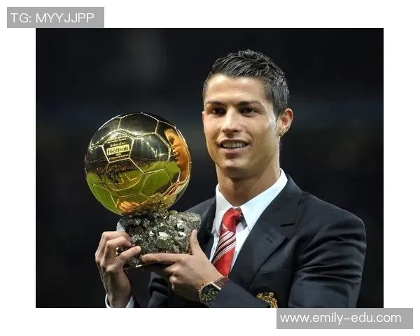 足球球星身着西服展现魅力气质 突破运动界限的时尚新风潮 足球球星身着西服展现魅力气质 突破运动界限的时尚新风潮