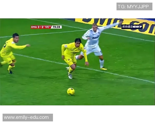 足球超人：探索顶级球星背后的奋斗历程与荣耀时刻